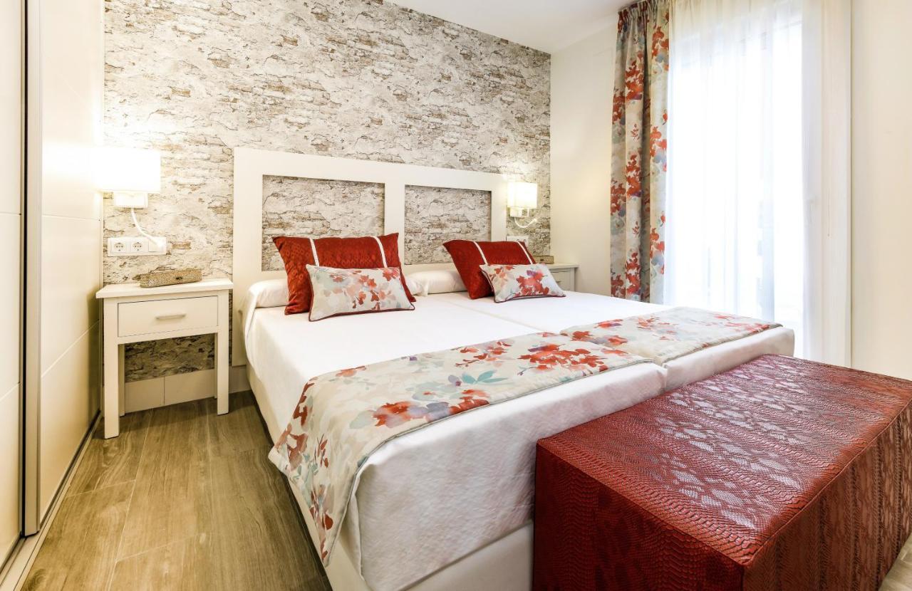 Apartamentos Perla Marina ネルハ エクステリア 写真