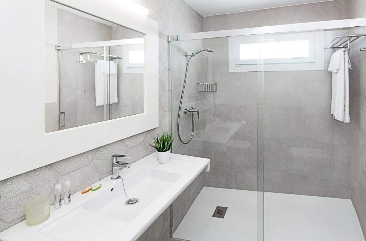 Apartamentos Perla Marina ネルハ エクステリア 写真