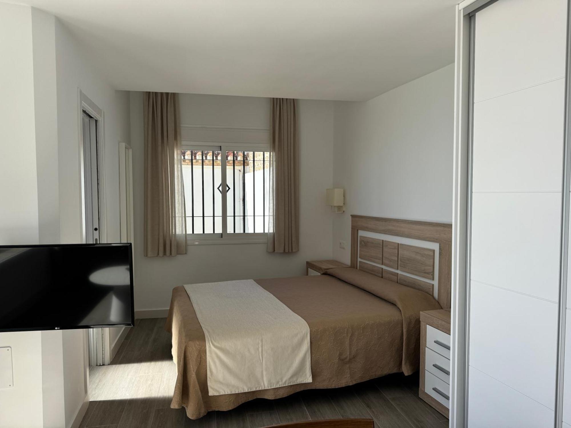 Apartamentos Perla Marina ネルハ エクステリア 写真