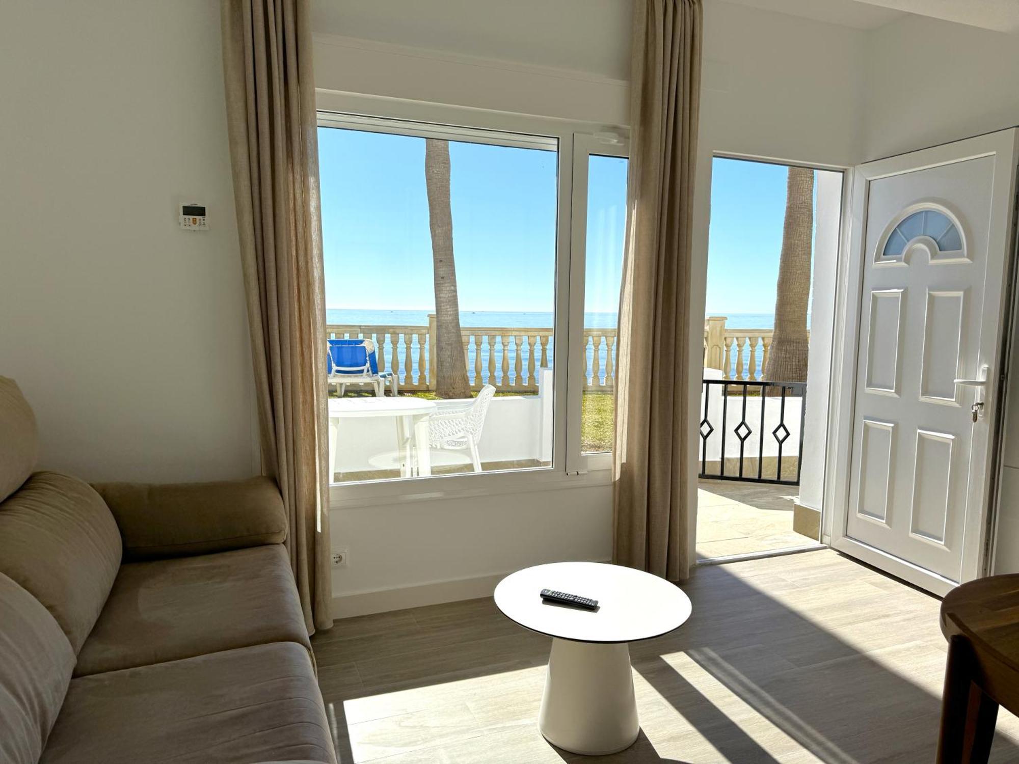 Apartamentos Perla Marina ネルハ エクステリア 写真