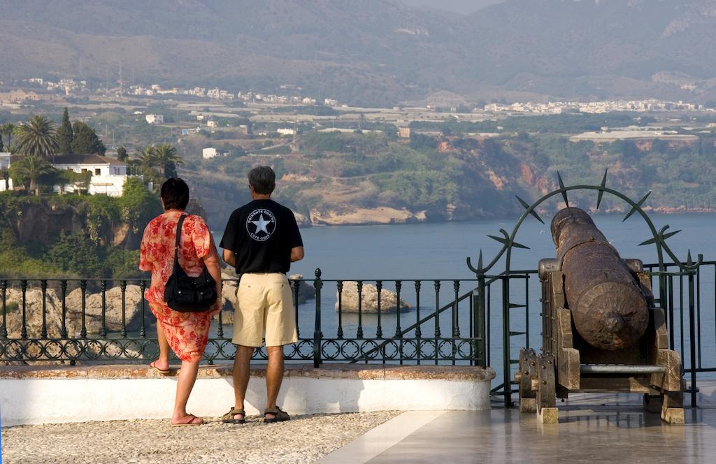 Apartamentos Perla Marina ネルハ エクステリア 写真